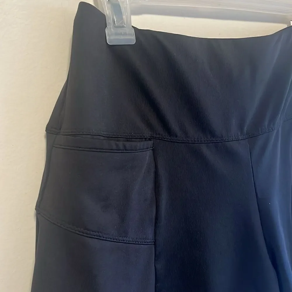 EXCELLENT CONDITION WOMEN’S MEDIUM LUCKY IN LOVE BLACK FLOUNCE PULL-ON SHORTS